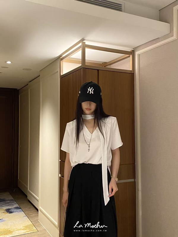女神天絲滑布繞脖上衣